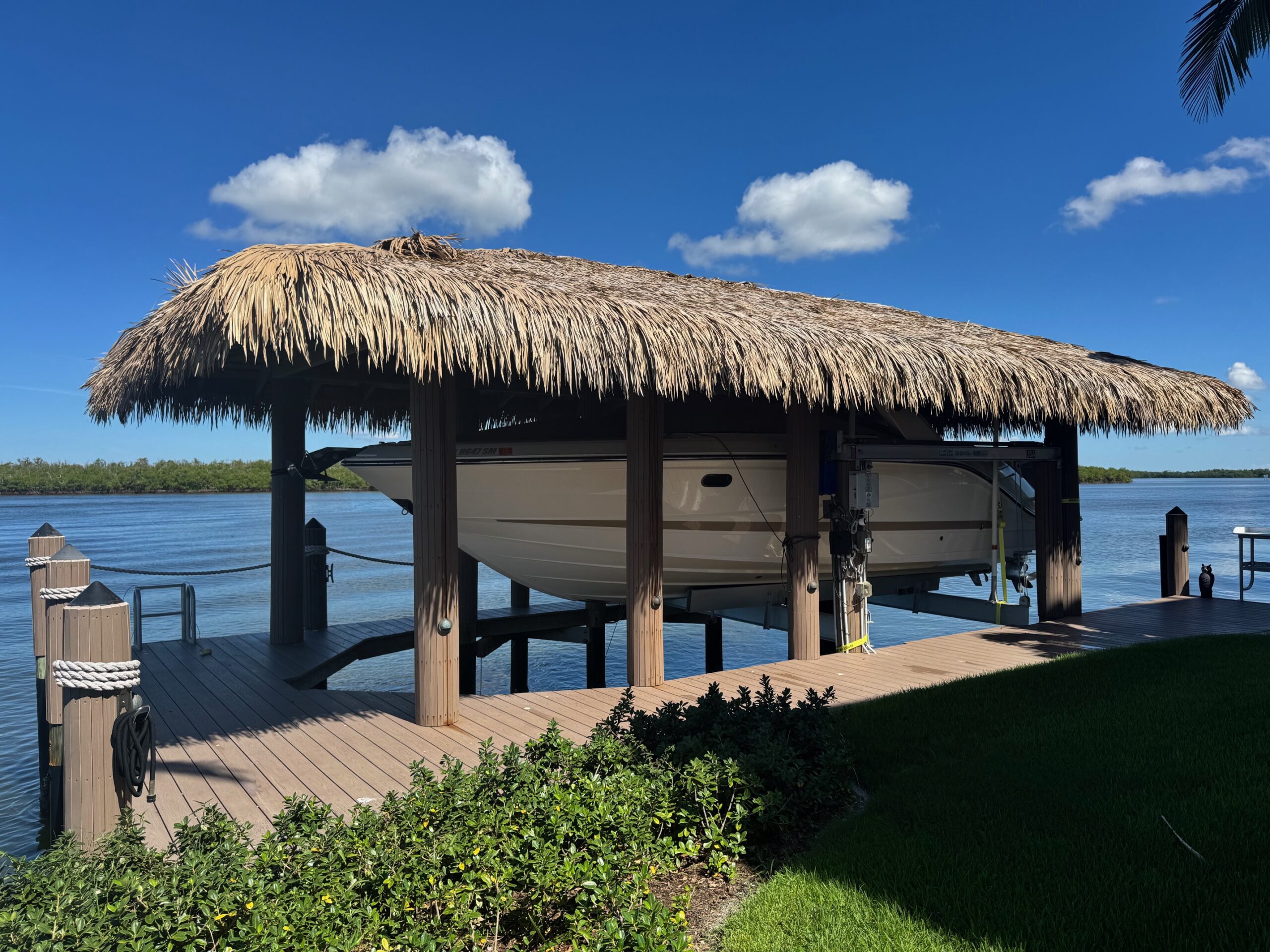 Boathouse {{brizy_dc_image_alt imageSrc=